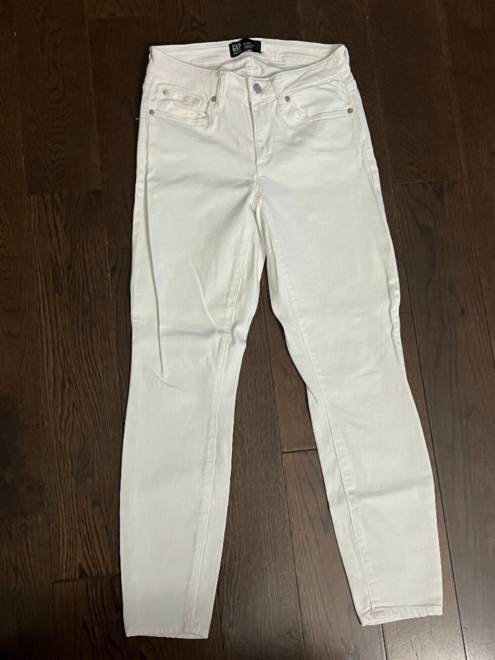 white skinny jeans